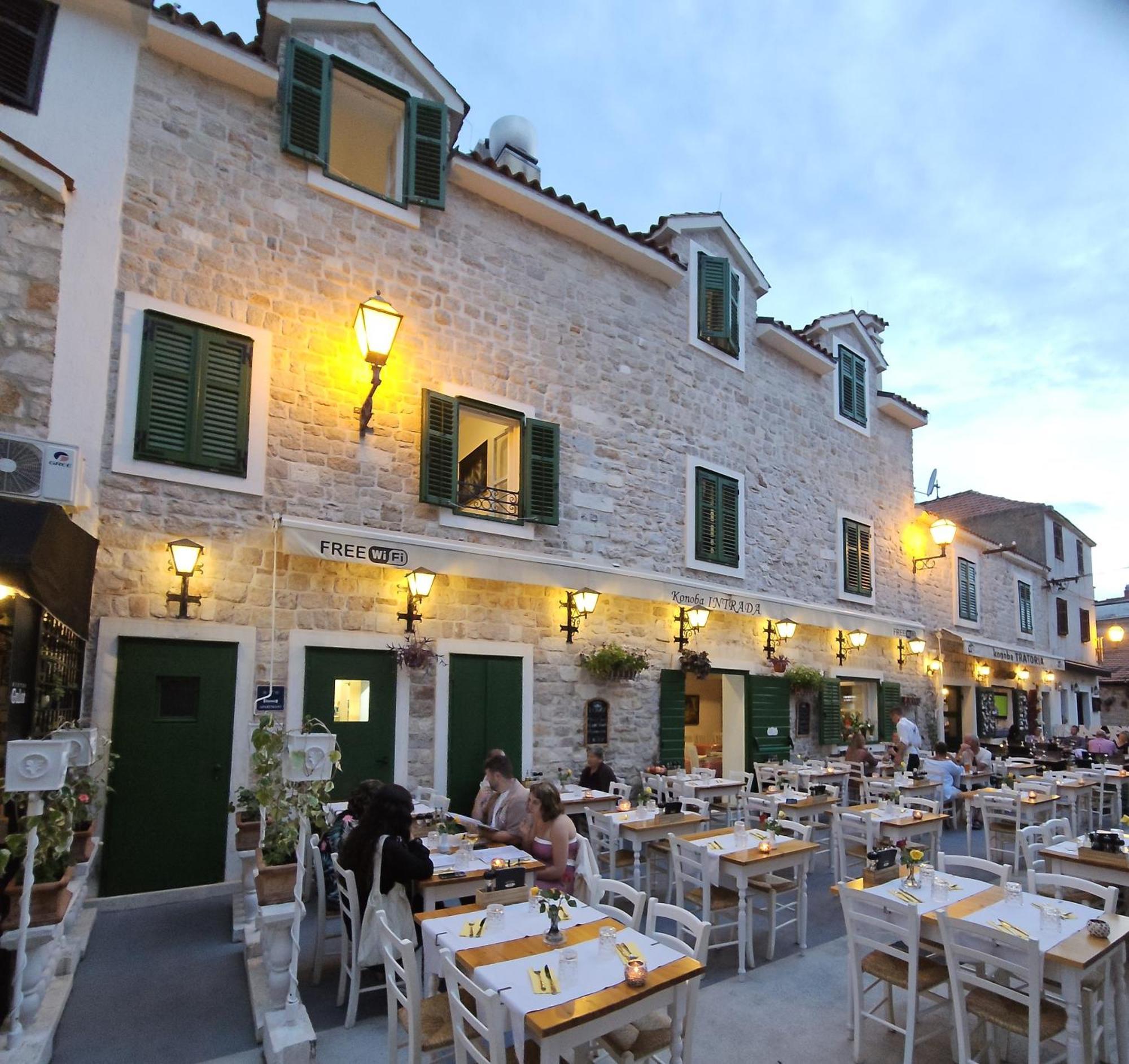 Centar Vodice Apartmani Exterior photo
